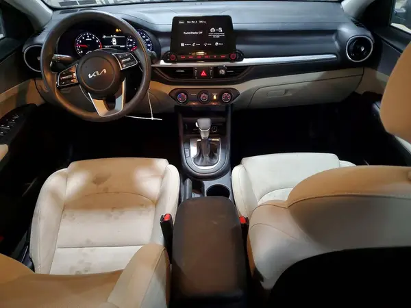 3KPF24AD1PE678819 2023 KIA FORTE - Image 8