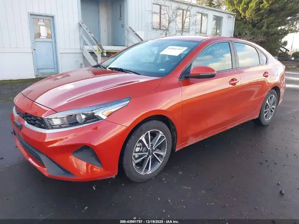 3KPF24AD1PE680408 2023 KIA FORTE - Image 2