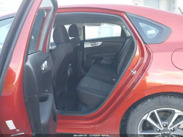 3KPF24AD1PE680408 2023 KIA FORTE - Image 8