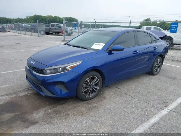 3KPF24AD1PE681137 2023 KIA FORTE - Image 2