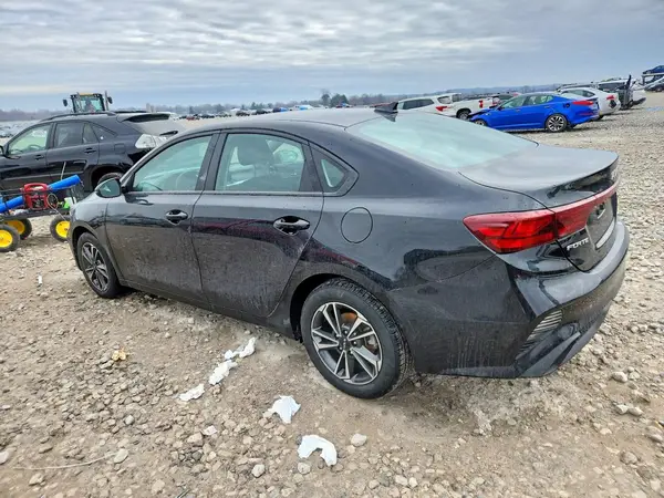 3KPF24AD1PE682059 2023 KIA FORTE - Image 2