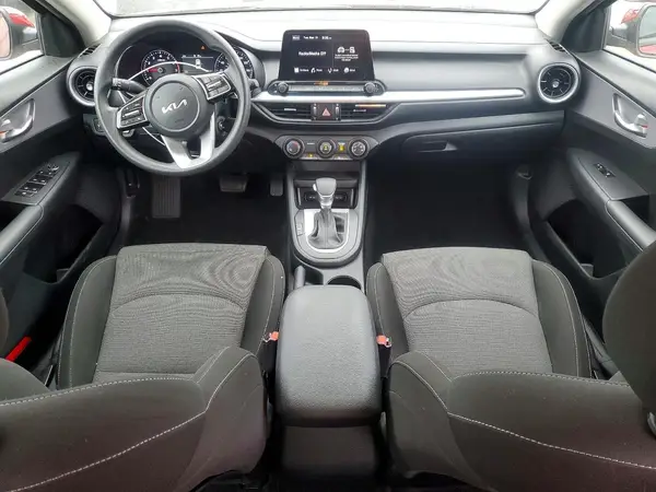 3KPF24AD1PE683194 2023 KIA FORTE - Image 8