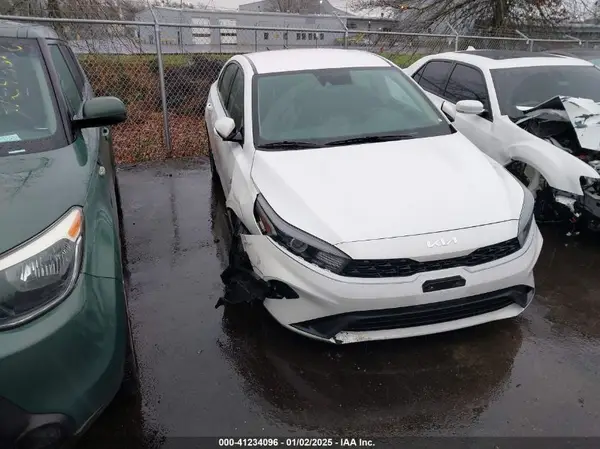 3KPF24AD1PE684328 2023 KIA FORTE - Image 1