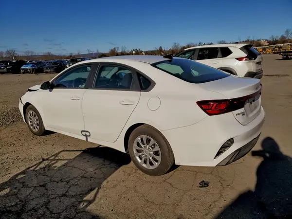 3KPF24AD1PE684569 2023 KIA FORTE - Image 2