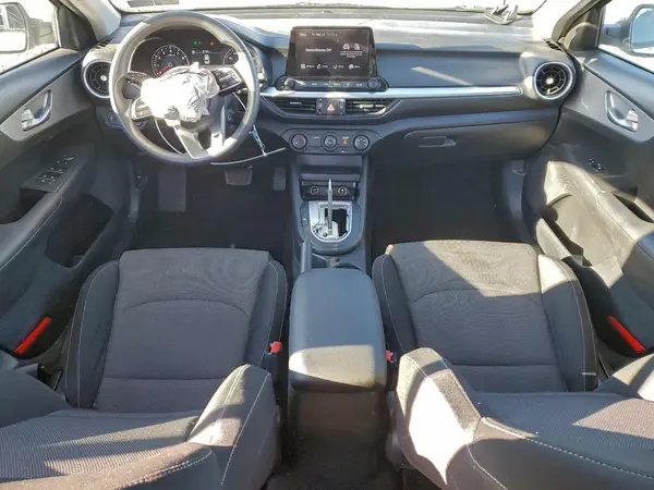 3KPF24AD1PE684569 2023 KIA FORTE - Image 8