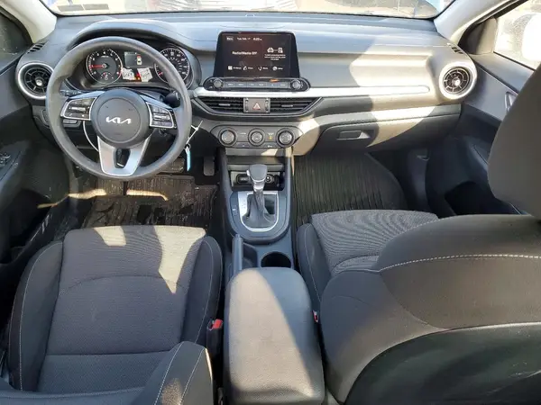 3KPF24AD1PE685253 2023 KIA FORTE - Image 8