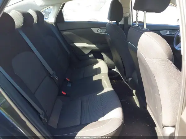 3KPF24AD1PE685303 2023 KIA FORTE - Image 8