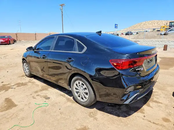 3KPF24AD1PE685396 2023 KIA FORTE - Image 2