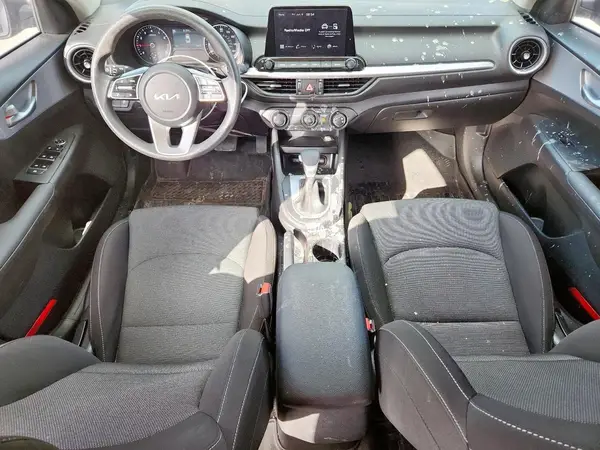 3KPF24AD1PE686970 2023 KIA FORTE - Image 8