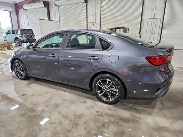 3KPF24AD1PE688105 2023 KIA FORTE - Image 2