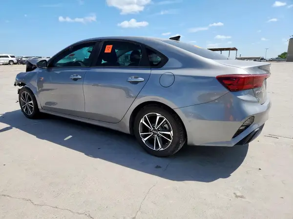 3KPF24AD1PE690520 2023 KIA FORTE - Image 2