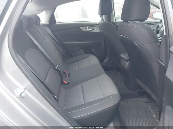 3KPF24AD1PE691392 2023 KIA FORTE - Image 8