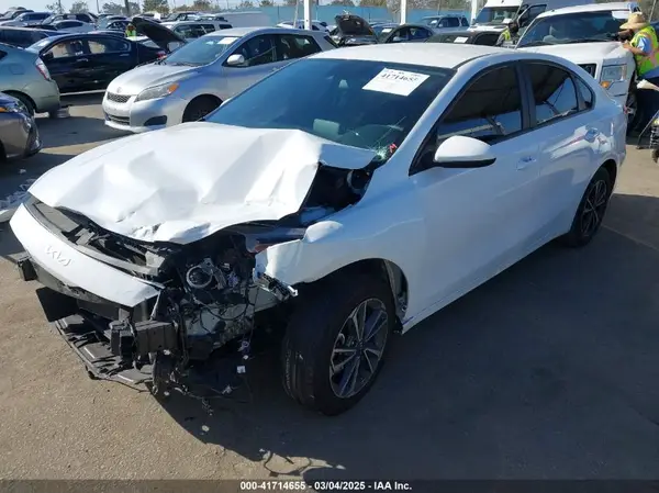 3KPF24AD1PE692140 2023 KIA FORTE - Image 2