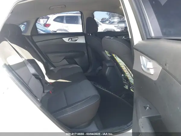 3KPF24AD1PE692140 2023 KIA FORTE - Image 8