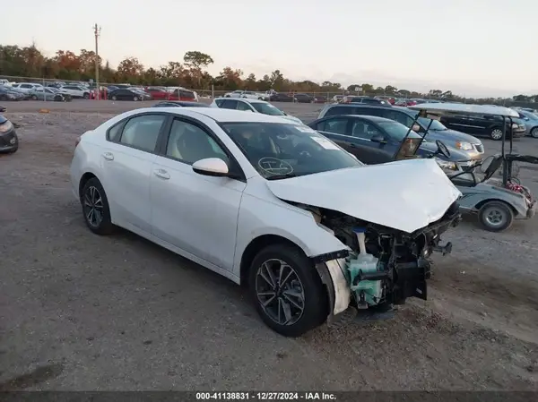 3KPF24AD1PE693739 2023 KIA FORTE - Image 1