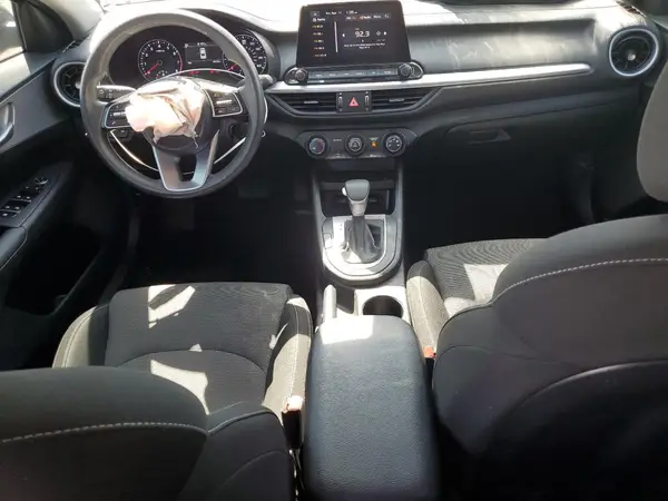 3KPF24AD1PE693921 2023 KIA FORTE - Image 8