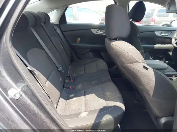 3KPF24AD1PE694079 2023 KIA FORTE - Image 8