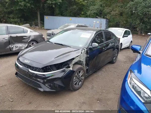 3KPF24AD1PE694745 2023 KIA FORTE - Image 2