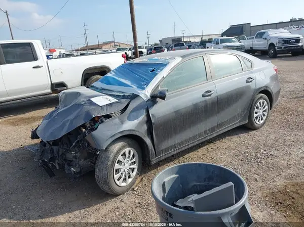 3KPF24AD1RE695381 2024 KIA FORTE - Image 2
