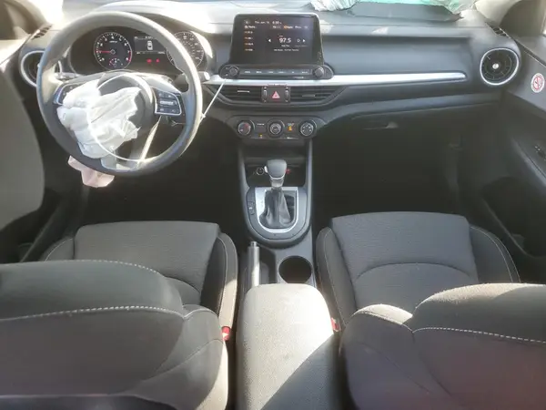 3KPF24AD1RE696143 2024 KIA FORTE - Image 8