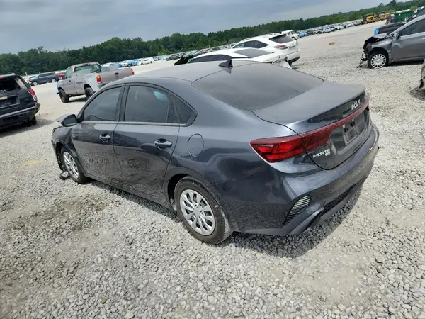 3KPF24AD1RE697812 2024 KIA FORTE - Image 2