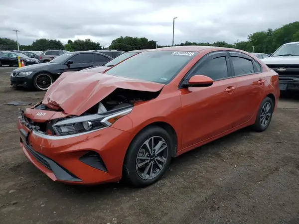 3KPF24AD1RE697843 2024 KIA FORTE - Image 1