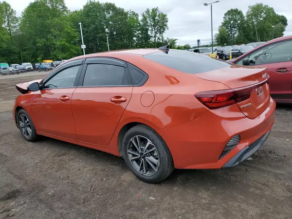 3KPF24AD1RE697843 2024 KIA FORTE - Image 2