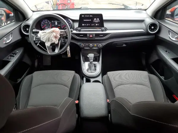 3KPF24AD1RE697843 2024 KIA FORTE - Image 8