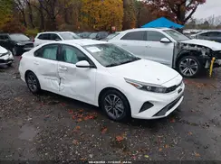 3KPF24AD1RE699527 2024 KIA FORTE