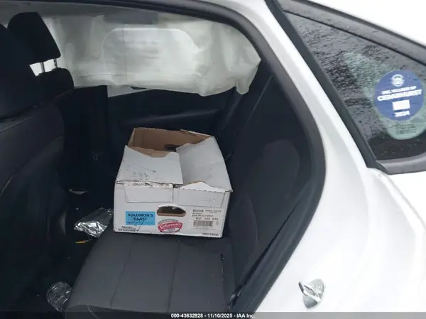 3KPF24AD1RE699527 2024 KIA FORTE - Image 8