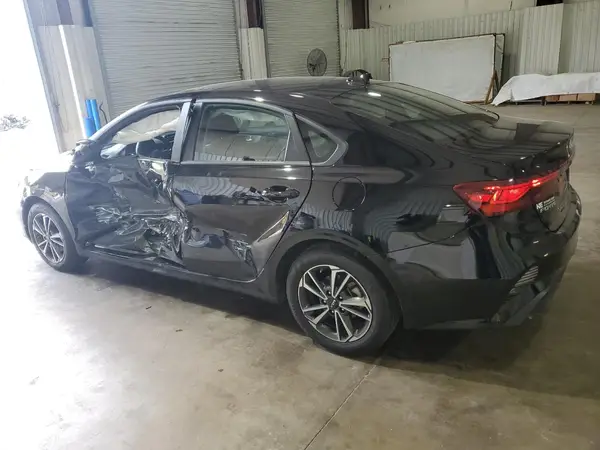 3KPF24AD1RE701194 2024 KIA FORTE - Image 2