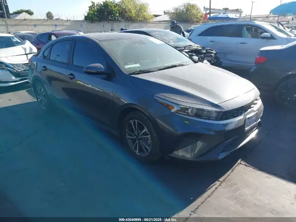 3KPF24AD1RE701244 2024 KIA FORTE - Image 1
