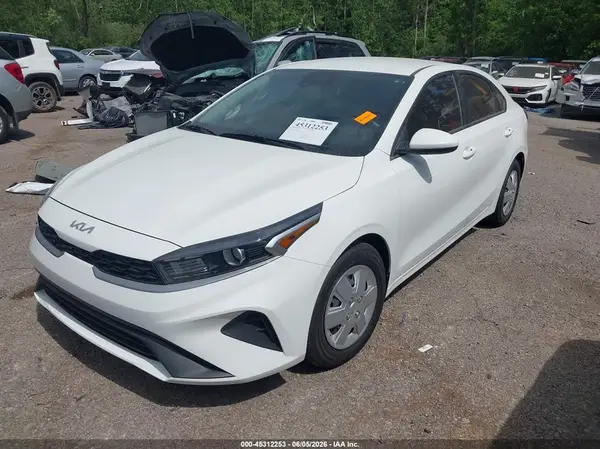 3KPF24AD1RE702149 2024 KIA FORTE - Image 2