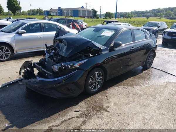 3KPF24AD1RE702717 2024 KIA FORTE - Image 2