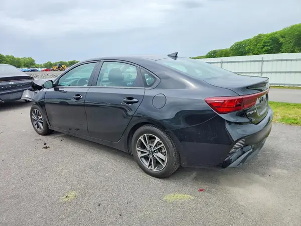 3KPF24AD1RE704645 2024 KIA FORTE - Image 2