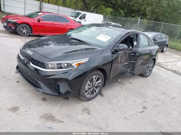 3KPF24AD1RE705262 2024 KIA FORTE - Image 2