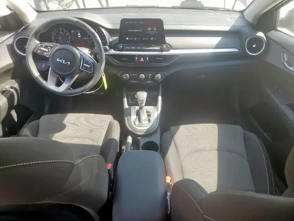 3KPF24AD1RE707996 2024 KIA FORTE - Image 8