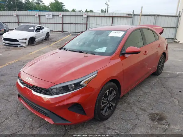 3KPF24AD1RE708372 2024 KIA FORTE - Image 2