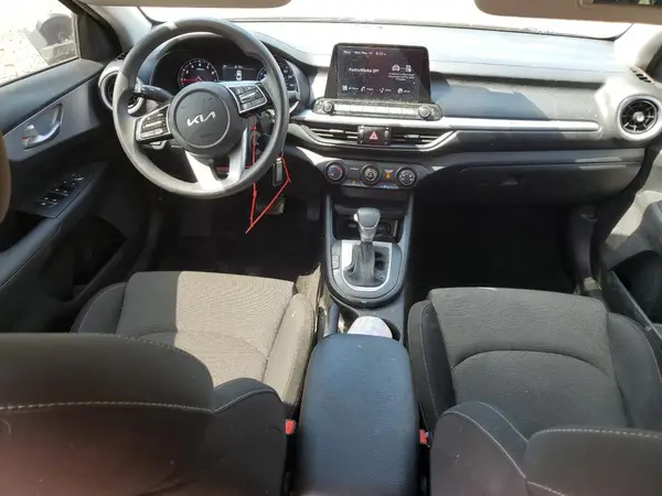 3KPF24AD1RE708467 2024 KIA FORTE - Image 8