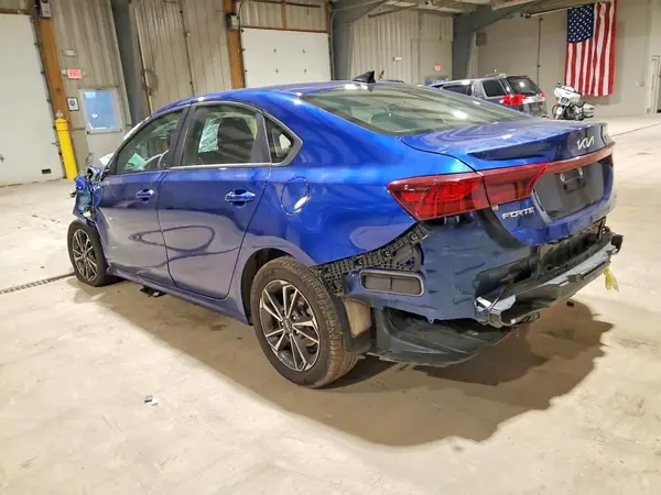 3KPF24AD1RE708792 2024 KIA FORTE - Image 2