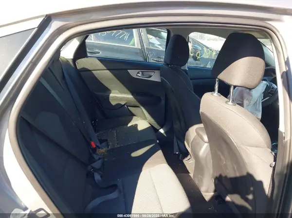 3KPF24AD1RE709134 2024 KIA FORTE - Image 8
