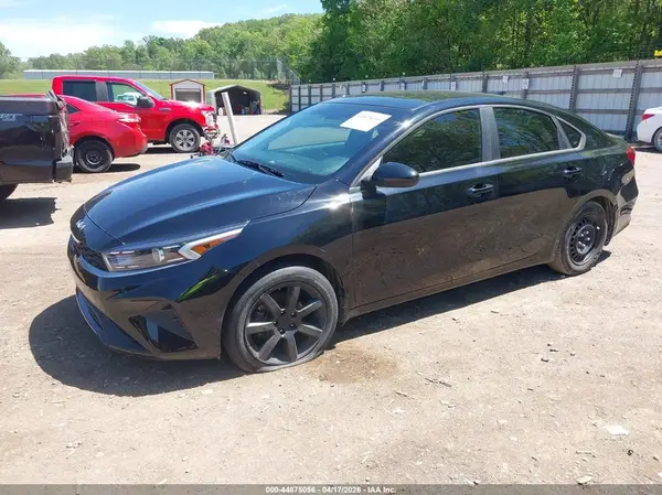 3KPF24AD1RE711403 2024 KIA FORTE - Image 2