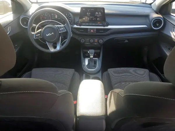 3KPF24AD1RE712180 2024 KIA FORTE - Image 8