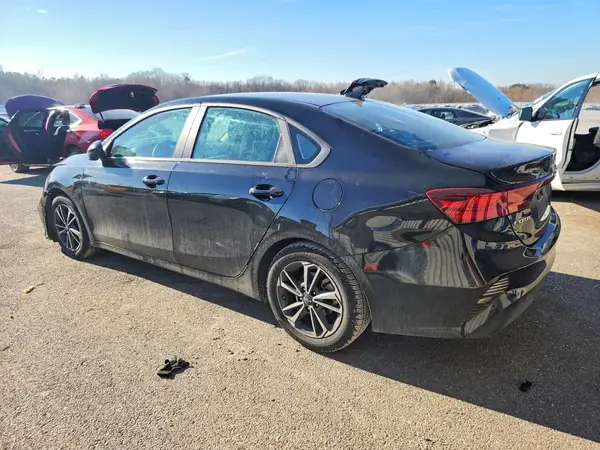 3KPF24AD1RE712874 2024 KIA FORTE - Image 2