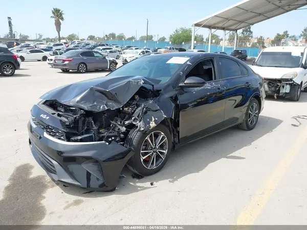 3KPF24AD1RE713667 2024 KIA FORTE - Image 2
