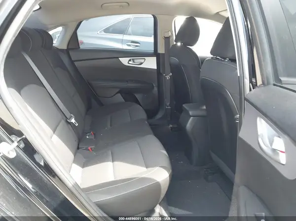 3KPF24AD1RE713667 2024 KIA FORTE - Image 8