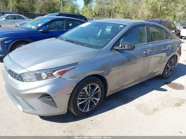 3KPF24AD1RE714110 2024 KIA FORTE - Image 2