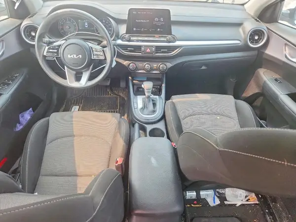 3KPF24AD1RE716374 2024 KIA FORTE - Image 8