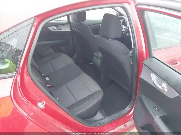 3KPF24AD1RE717511 2024 KIA FORTE - Image 8