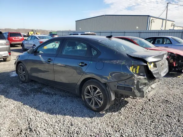 3KPF24AD1RE718836 2024 KIA FORTE - Image 2